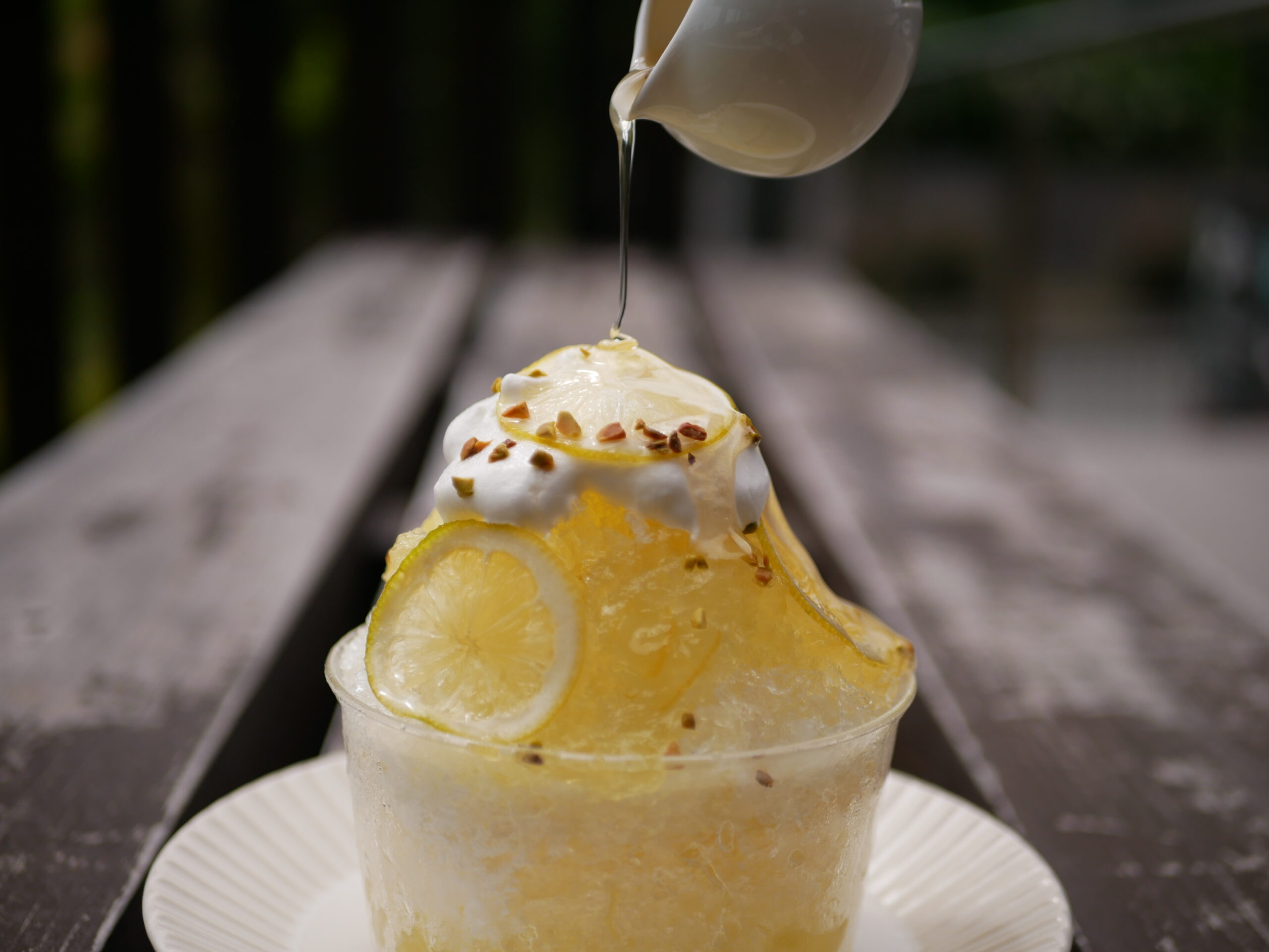 西区姪浜のStong Cafeで、夏限定の「至高の蜂蜜レモンかき氷」を販売開始