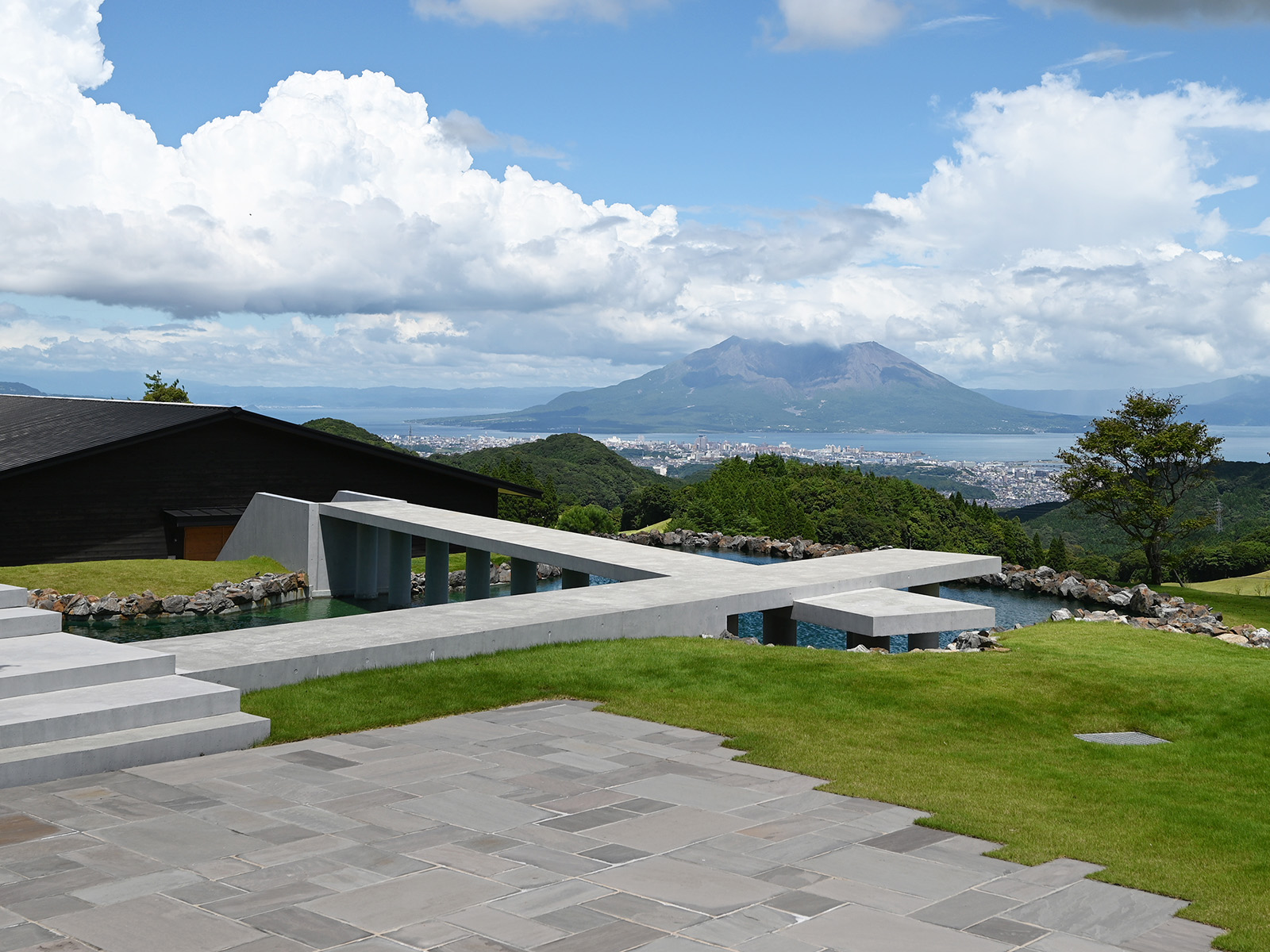 JAPANESE SINGLE MALT WHISKY 御岳 2025