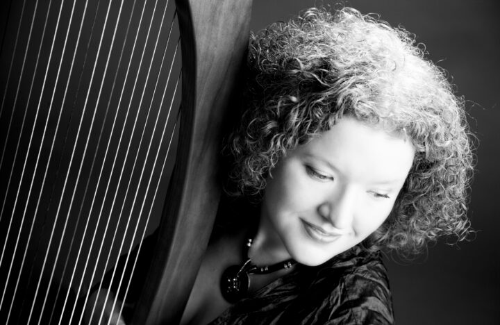 アイリッシュ・ハープと薩摩琵琶が共鳴する「音楽の旅」