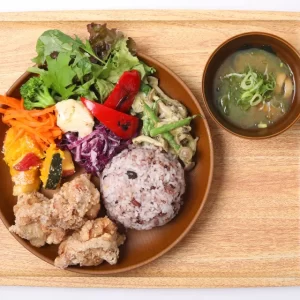 福岡｜鳥〇食堂×タニタカフェが九州初出店　イオンモール福岡に12月12日オープン