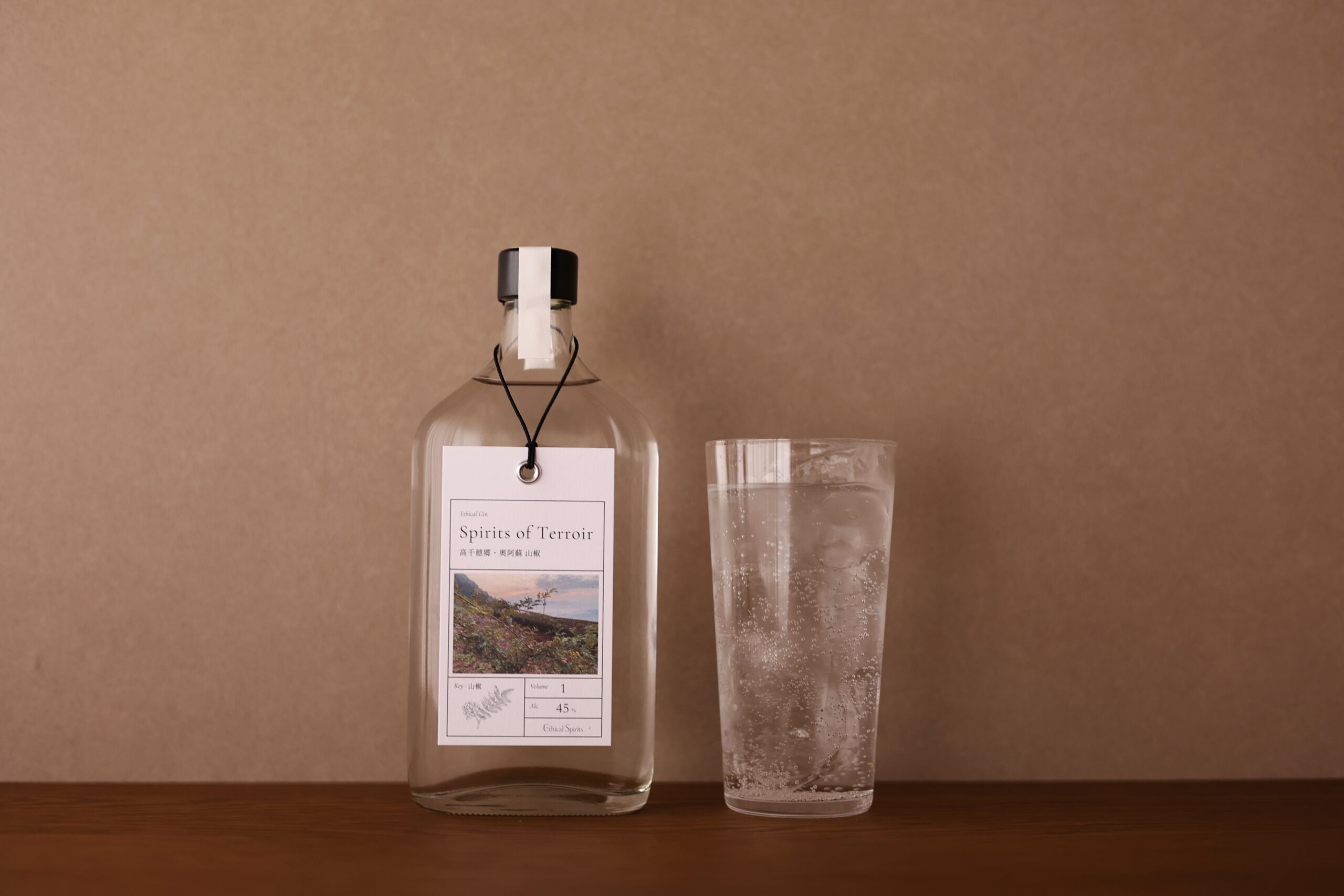 クラフトジン「Spirits of Terroir」