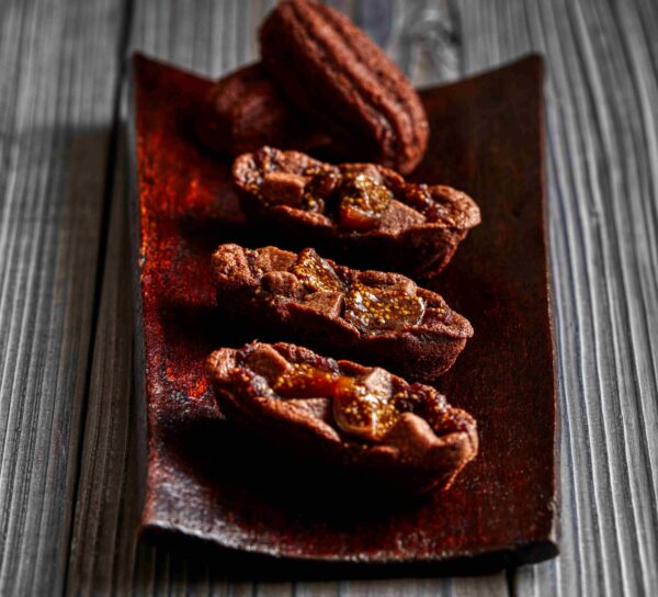 福岡|高橋草哉とヨリス・バンヘーが共演するカカオデザートコース「Melting Point」