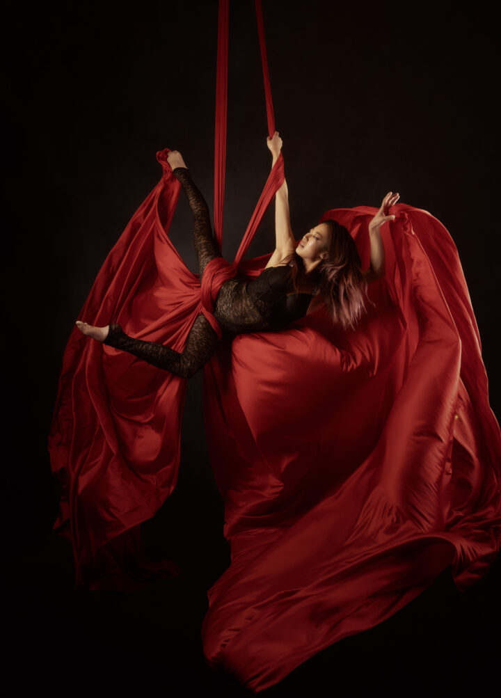 福岡発サーカスカンパニーCIRQUEWORK最新作『GASHA』が近未来ニッポンの遊郭を描き海外フェスで2026年初演