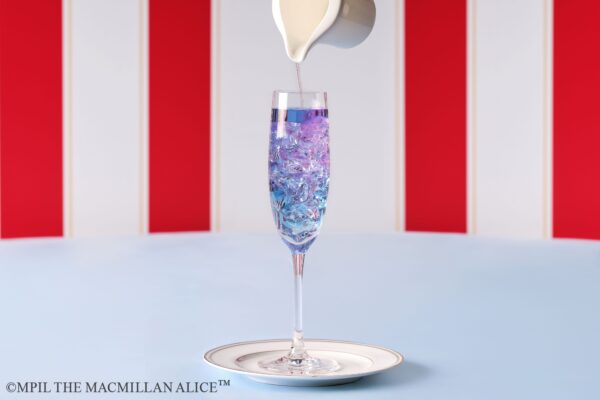 福岡｜ザ ストリングス 博多で味わう「アリスのストロベリーアフタヌーンティー」