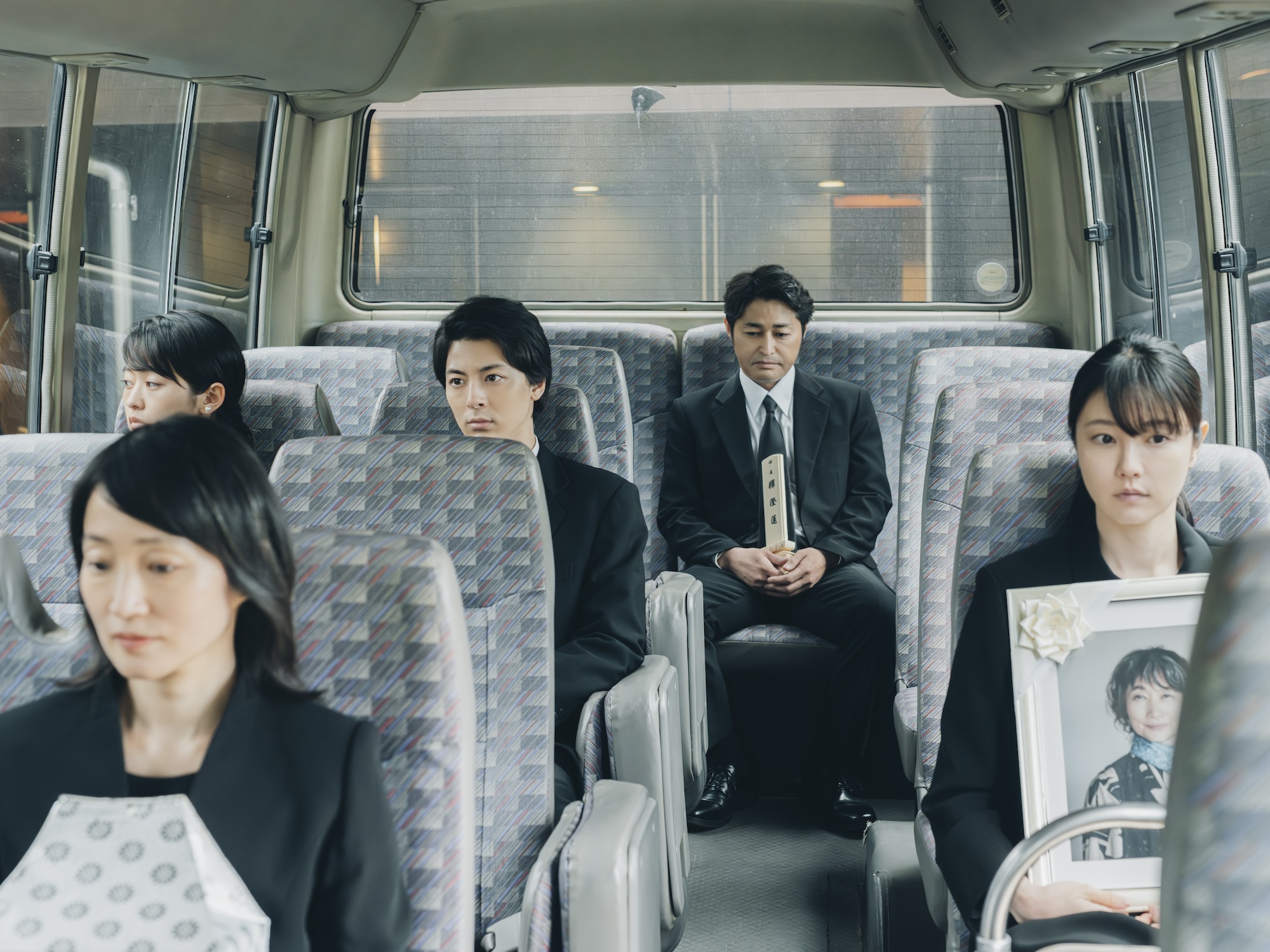 オール佐賀で描く家族の30年 映画「架空の犬と嘘をつく猫」2026年1月9日全国公開 凱旋プレミア開催