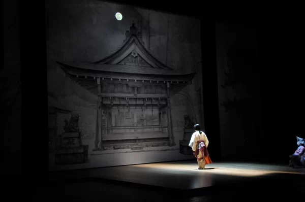 佐賀｜能楽と現代美術が交差する舞台公演「noh play KANZAKI」神埼はんぎーホールで開催 2026年2月