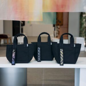 福岡｜博多織を日常へ。福岡帆布×博多織の限定バッグ「NABIKI」博多町家ふるさと館で発売