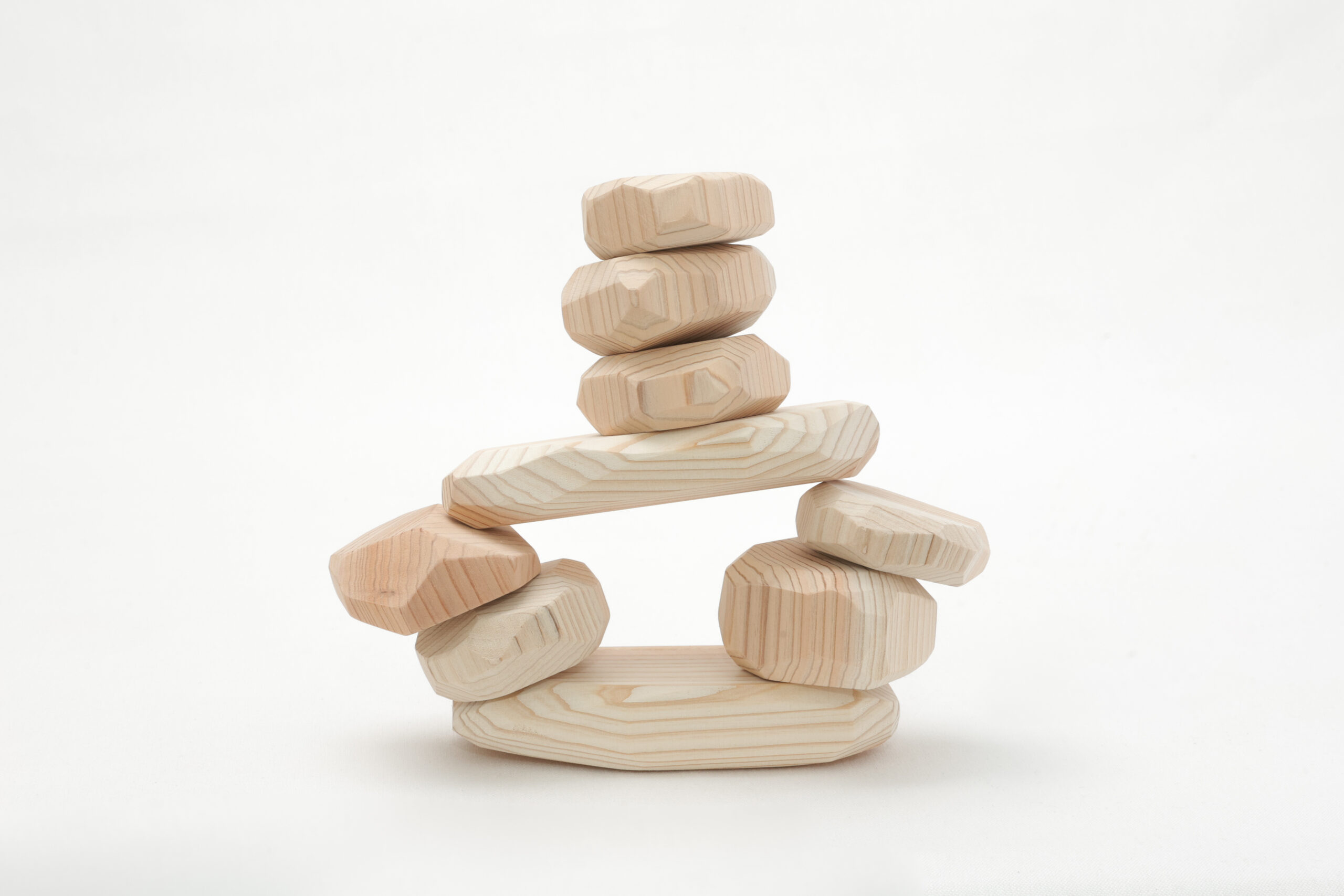 福岡｜八女の杉から生まれた木製バランシングブロック「鼓」発売