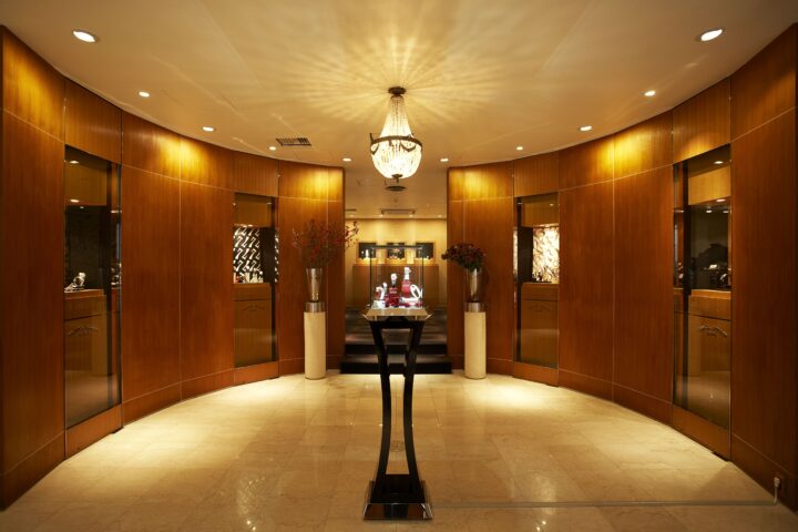 佐賀｜鍋島焼350年の到達点 時をテーマにした献上瓶子を特別展示 2026年4月