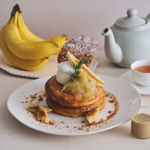 福岡・熊本｜キャラメルバナナ×ほうじ茶 ビブリオテーク春の限定パンケーキ登場 2026年4月