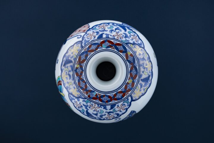 佐賀｜鍋島焼350年の到達点 時をテーマにした献上瓶子を特別展示 2026年4月