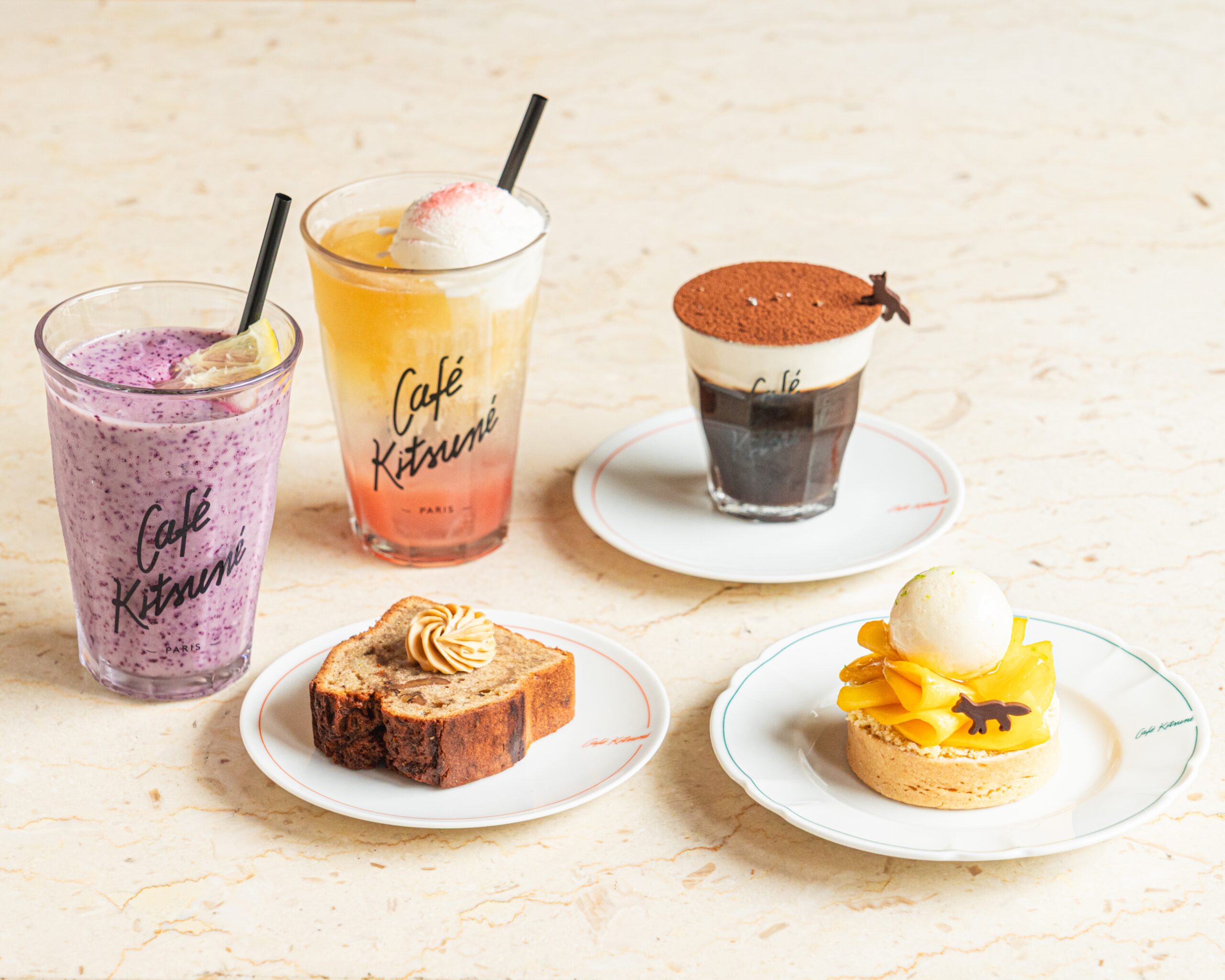 福岡｜Cafe Kitsune 福岡店で2026年初夏限定メニュー発売　桃ソーダやブルーベリースムージーが登場