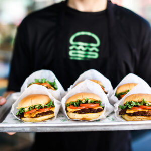 福岡｜九州初「Shake Shack 博多店」2026年7月21日オープン　博多限定「あまおうシェイク」「明太マヨフライ」登場